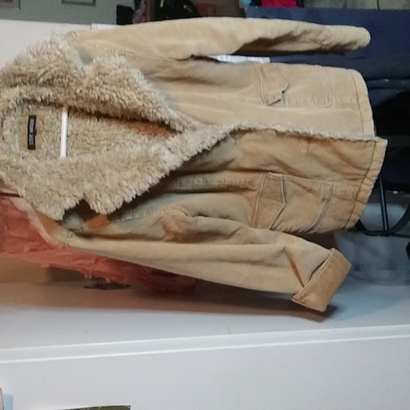 Jacket - Picture 2 of 4